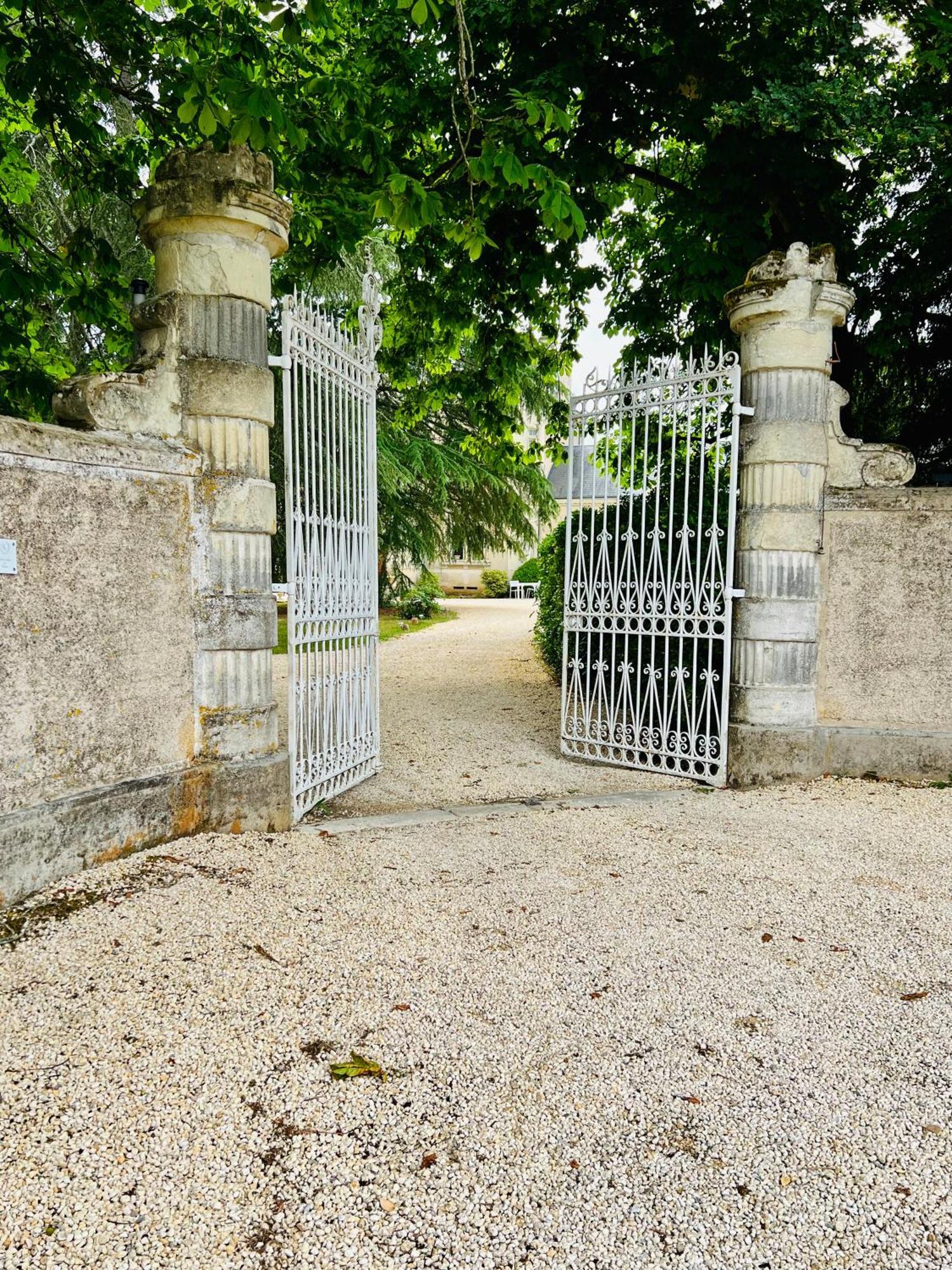 Le Chateau De Leugny Oiron Luaran gambar